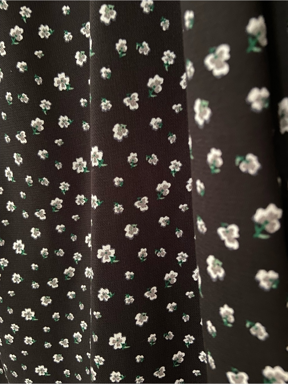 H&M Black Long Sleeve Dress with White Floral Print and Pockets Women’s Size 12 - Picture 7 of 10